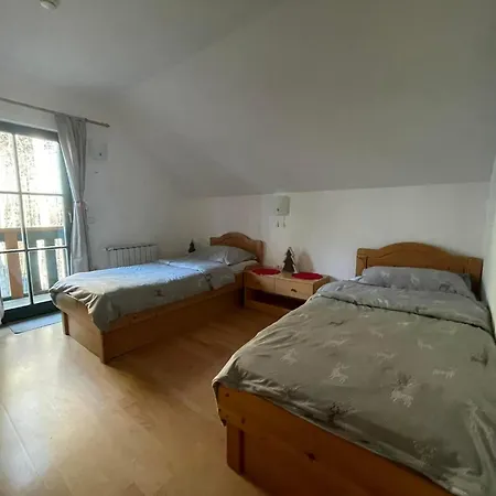 Krásny A Elegantný Dom, Kde Vás S Radosťou Očakávame Na Nezabudnuteľnú Dovolenku Plnú Krásnych Spoločných Spomienok Сasa de vacaciones Hočko Pohorje