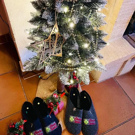 Krásny A Elegantný Dom, Kde Vás S Radosťou Očakávame Na Nezabudnuteľnú Dovolenku Plnú Krásnych Spoločných Spomienok Сasa de vacaciones Hočko Pohorje